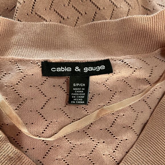 Cable & Gauge Pink Lightweight V Neck Sweater Women's Small - Picture 6 of 6